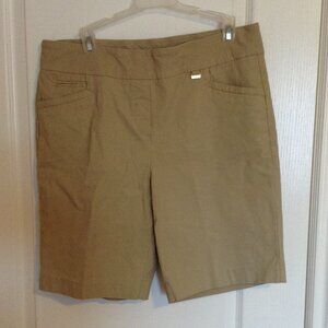 EP New York Women Bi-Stretch Golf Bermuda Shorts Tan Khaki Pull On Crop Capris